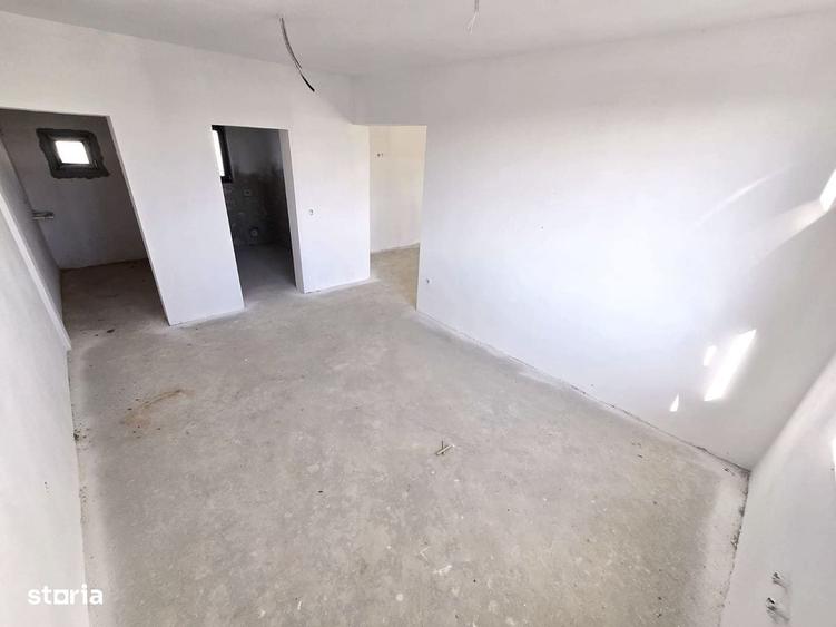 Casă cu 4 camere cu Teren 465 Mp în Odoreu