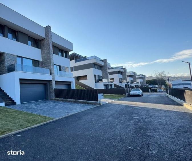 Casă cu 4 camere în Calea Turzii