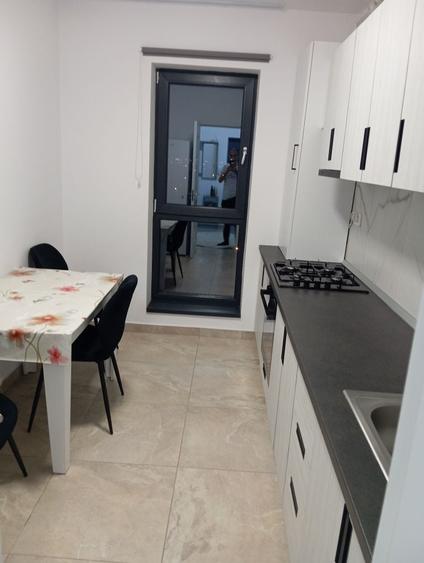 Apartament cu 2 camere decomandat în Fundeni