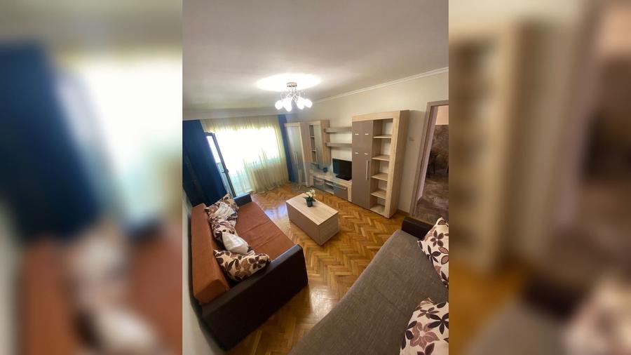 Apartament cu 3 camere semidecomandat, mobilat în Zorilor