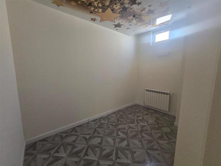 Birou, de 250 mp, în Obcini