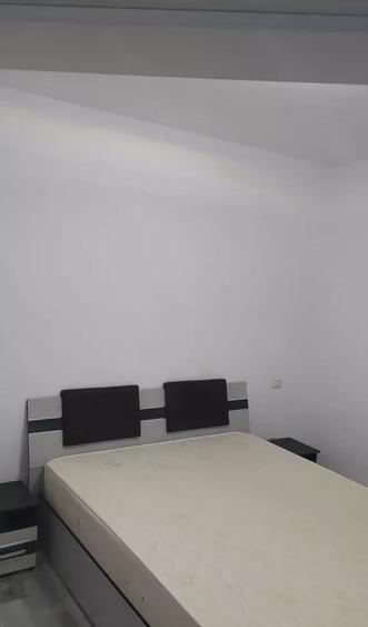 Apartament cu 2 camere decomandat în Valea Adâncă