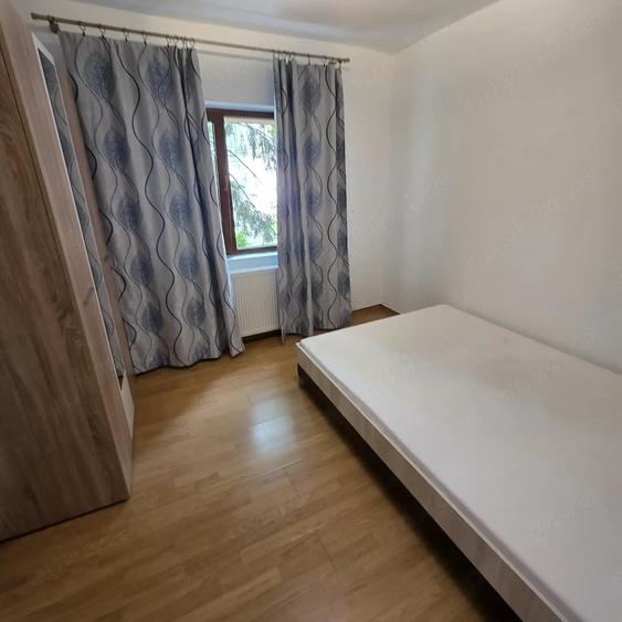 Apartament cu 3 camere decomandat în Torontalului