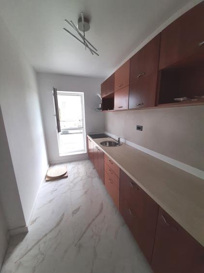 Apartament cu 2 camere decomandat în Berceni