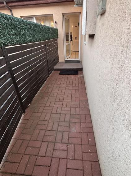 Inchiriez apartament 2 camere ( la curte) - 7
