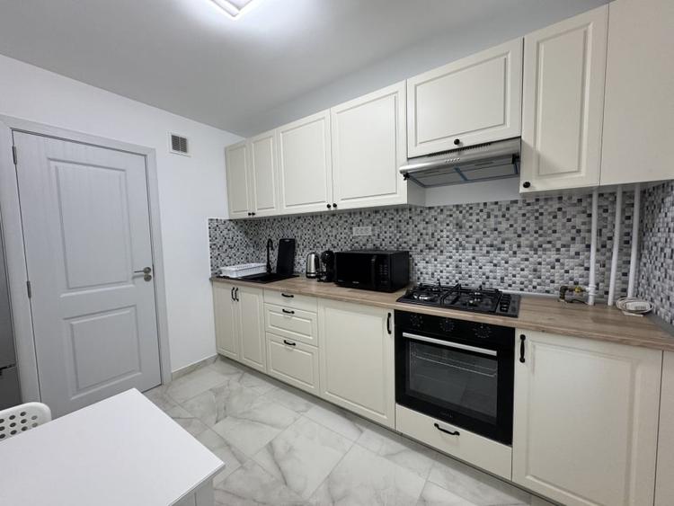 Apartament cu 2 camere decomandat, mobilat în Unirii