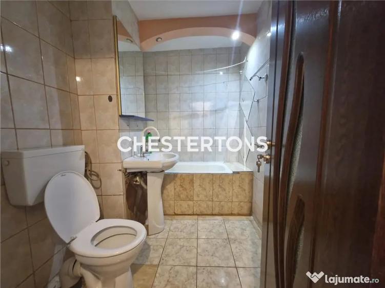 Apartament cu 3 camere decomandat în Central