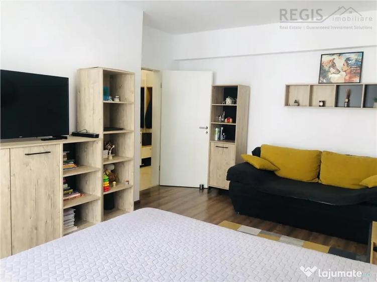 Garsonieră decomandată în Noua