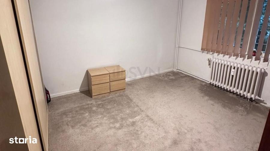 Apartament cu 4 camere decomandat în Aviației