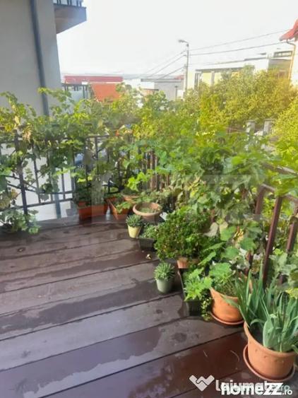 Apartament cu 3 camere semidecomandat în Bună Ziua