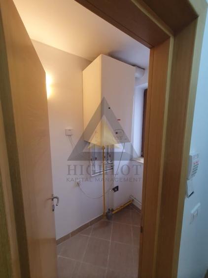 Duplex cu 6 camere cu Piscina în Iancu Nicolae