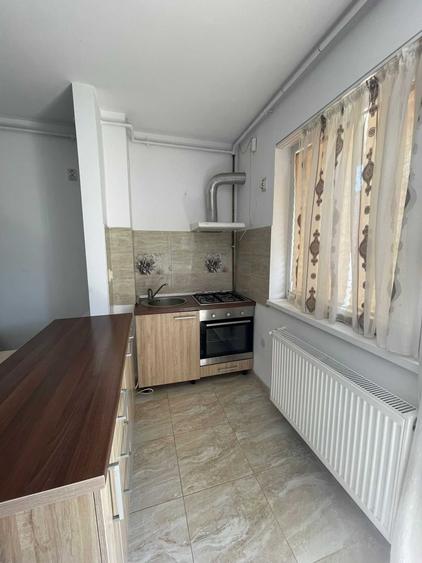 Apartament cu 2 camere decomandat în Berceni