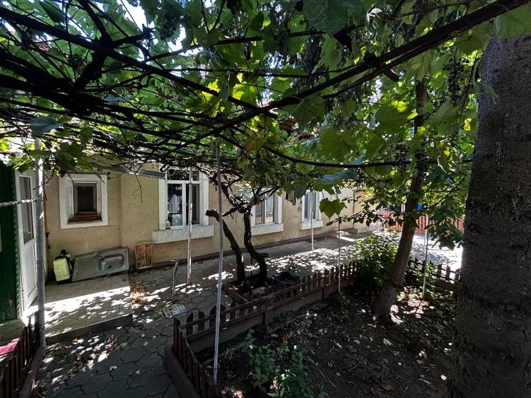 Teren Construcții intravilan de 815 mp, în Central