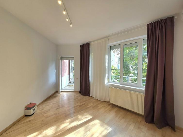 Apartament cu 5 camere în Nordului