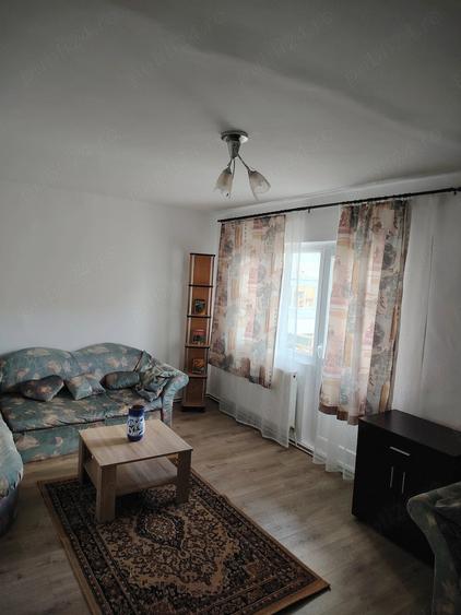 Apartament cu 3 camere decomandat în Luncă
