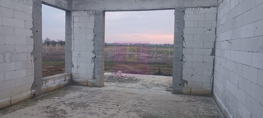 Sabareni, casa la rosu 116 mp utili, curte 607 mp - 4