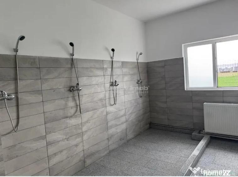 Casă cu 20 camere cu Teren 300 Mp în Central