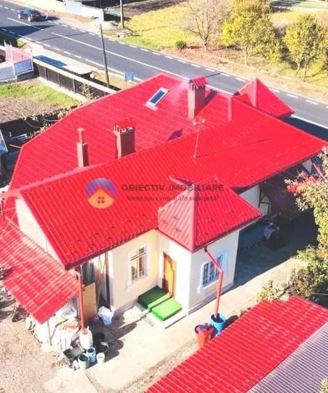 Casă cu 5 camere cu Teren 2562 Mp în Bodești