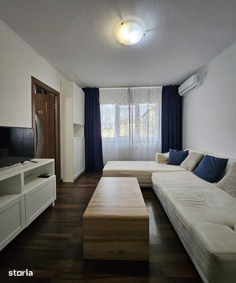 Apartament cu 3 camere decomandat în Nufărul