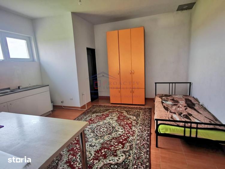 Casă cu 4 camere cu Teren 1000 Mp în Central
