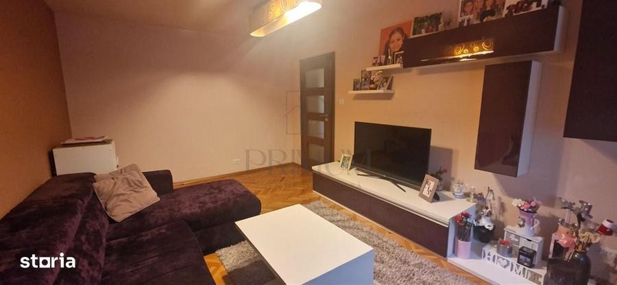 Apartament cu 4 camere decomandat în Aradului