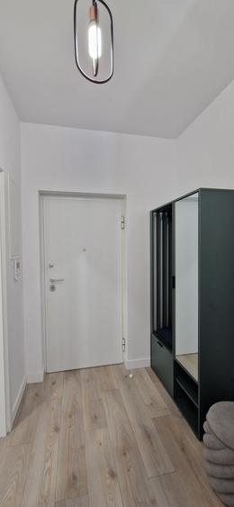 Apartament cu 2 camere semidecomandat în Podu Roș