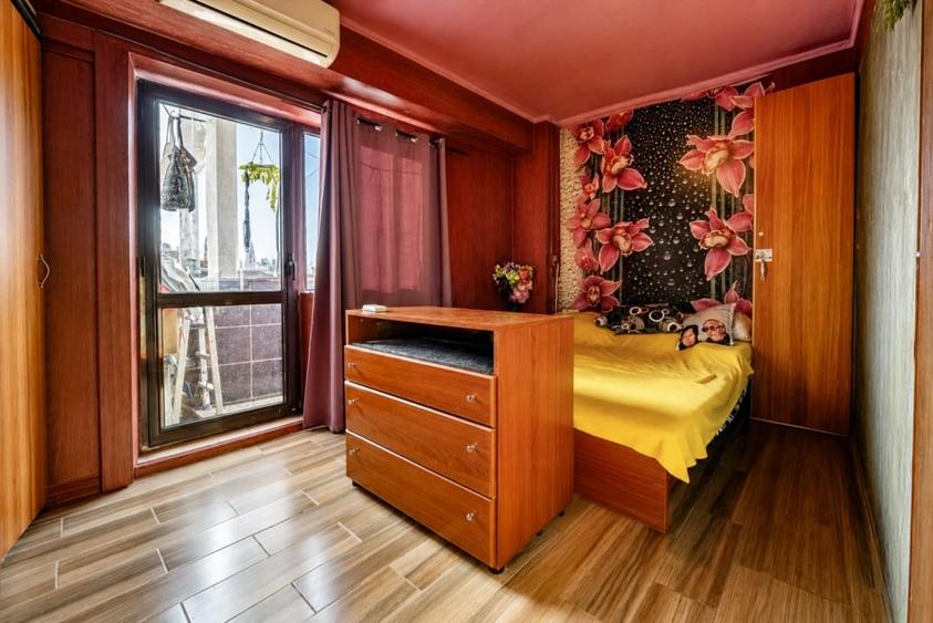 Apartament cu 4 camere decomandat, mobilat în Tineretului