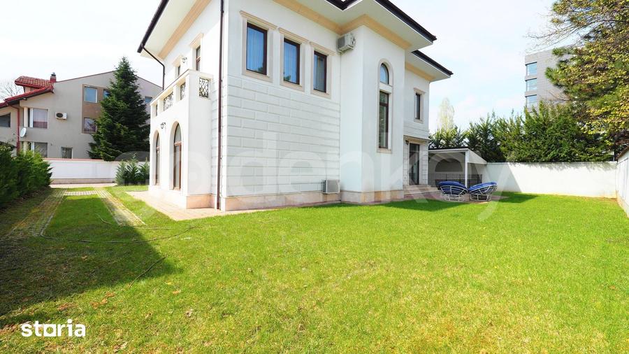 Casă cu 6 camere cu Teren 700 Mp în Central