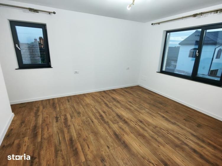 Casă cu 4 camere cu Teren 220 Mp în Central