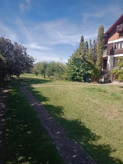 Casă cu Teren 1300 Mp în Bran