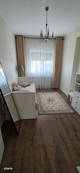 Apartament cu 3 camere decomandat în Craiovei