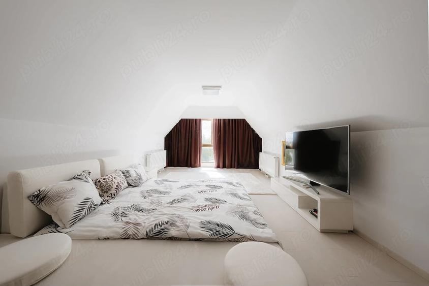 Casă cu 8 camere cu Teren 2500 Mp în Ghermănești