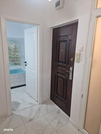 Apartament cu 2 camere decomandat în Drumul Taberei