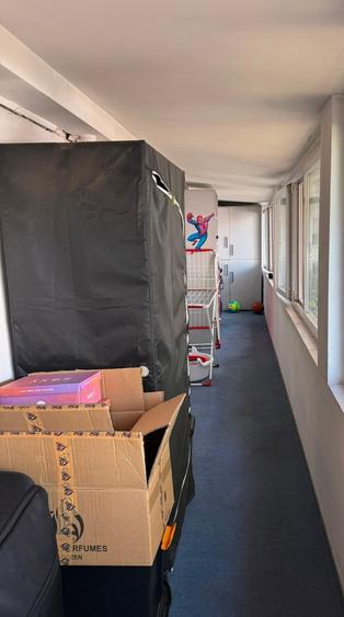 Apartament cu 4 camere semidecomandat în Vitan Mall