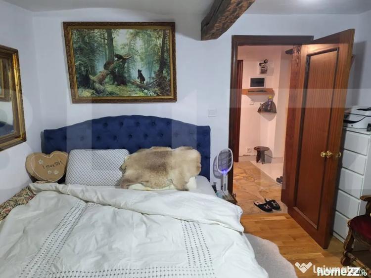 Casă cu 2 camere cu Teren 3300 Mp în Central
