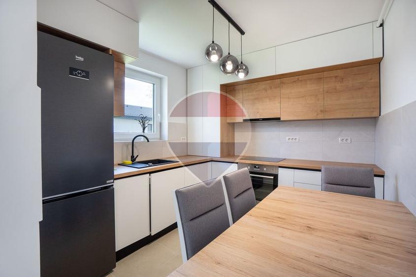 Apartament cu 3 camere decomandat, mobilat în Sânpetru