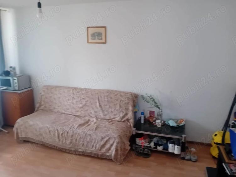 Apartament cu 4 camere decomandat în Dărmănești