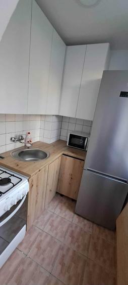 Inchiriez apartament doua camere - 1