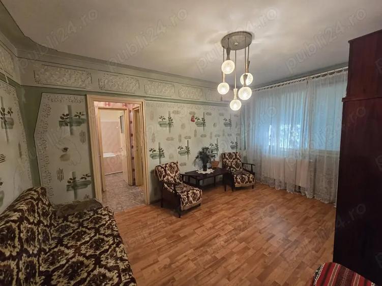 Apartament cu 2 camere semidecomandat în Independenței