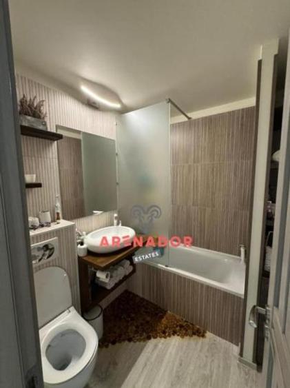 Apartament cu 2 camere, mobilat în Titan