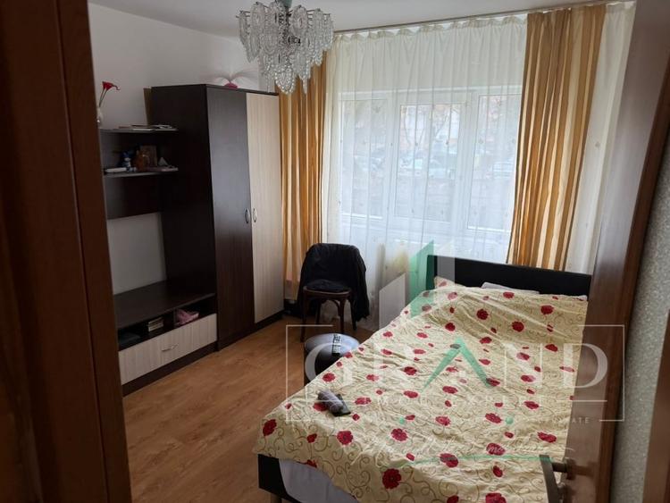 Apartament cu 3 camere decomandat, mobilat în Mărăști