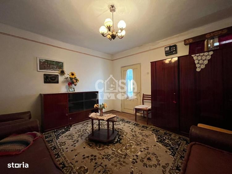 Casă cu 4 camere în Căprioru