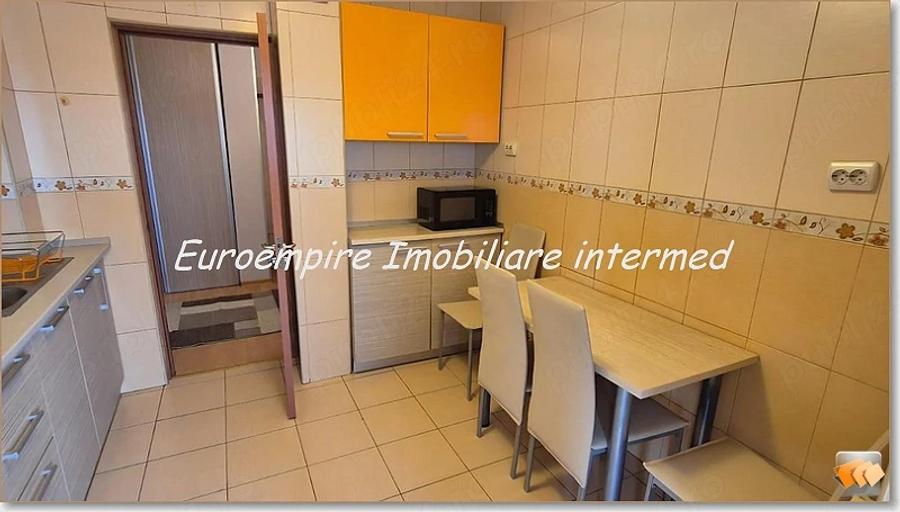 Apartament cu 2 camere decomandat în Km 5