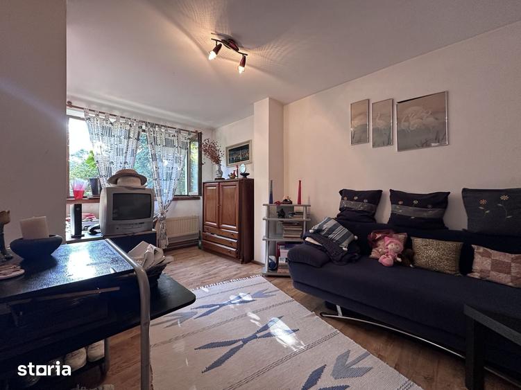 Vanzare casa in Pucioasa, Dambovi?a - 4 camere - teren 5.808 mp - 5