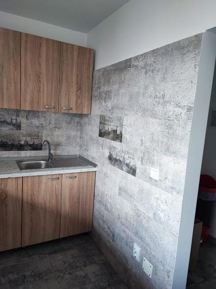 Apartament cu 2 camere semidecomandat, mobilat în Baba Novac