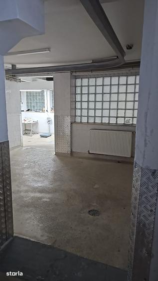 Spațiu comercial, de 1,470 mp, în Tuzla