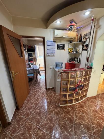 Apartament cu 3 camere decomandat în Poștei - Bucov