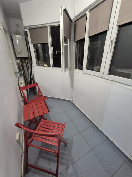 Garsonieră decomandată, mobilată în Nicolina