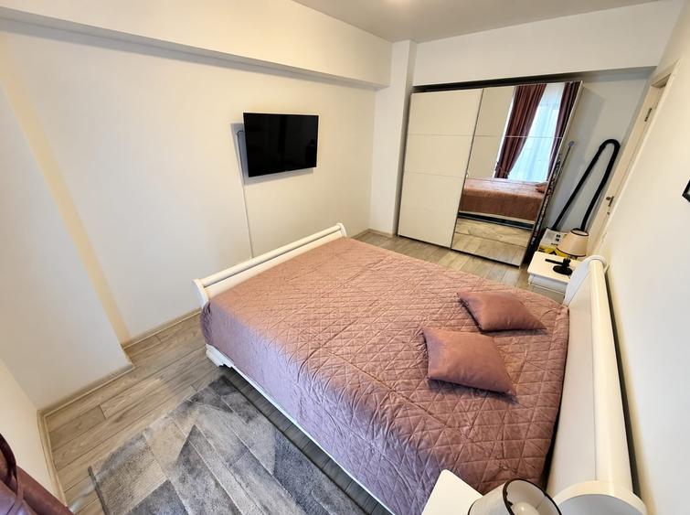 Apartament cu 2 camere decomandat în Faleză