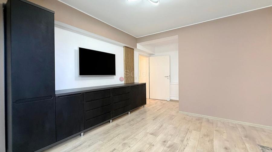 Apartament cu 2 camere decomandat, mobilat în Tractorul
